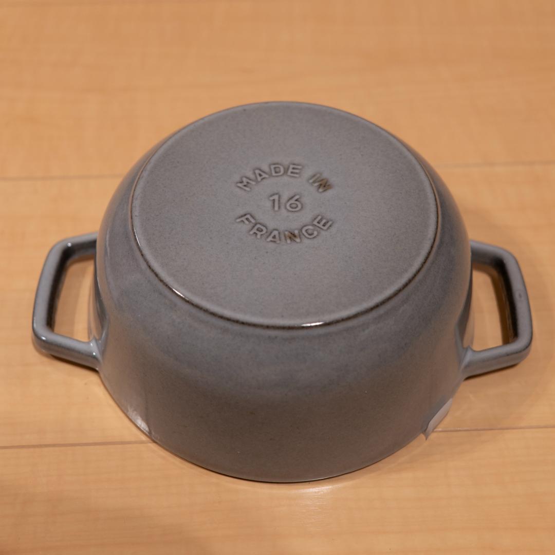 staub　ストーブ　ワナベ　グレー　S