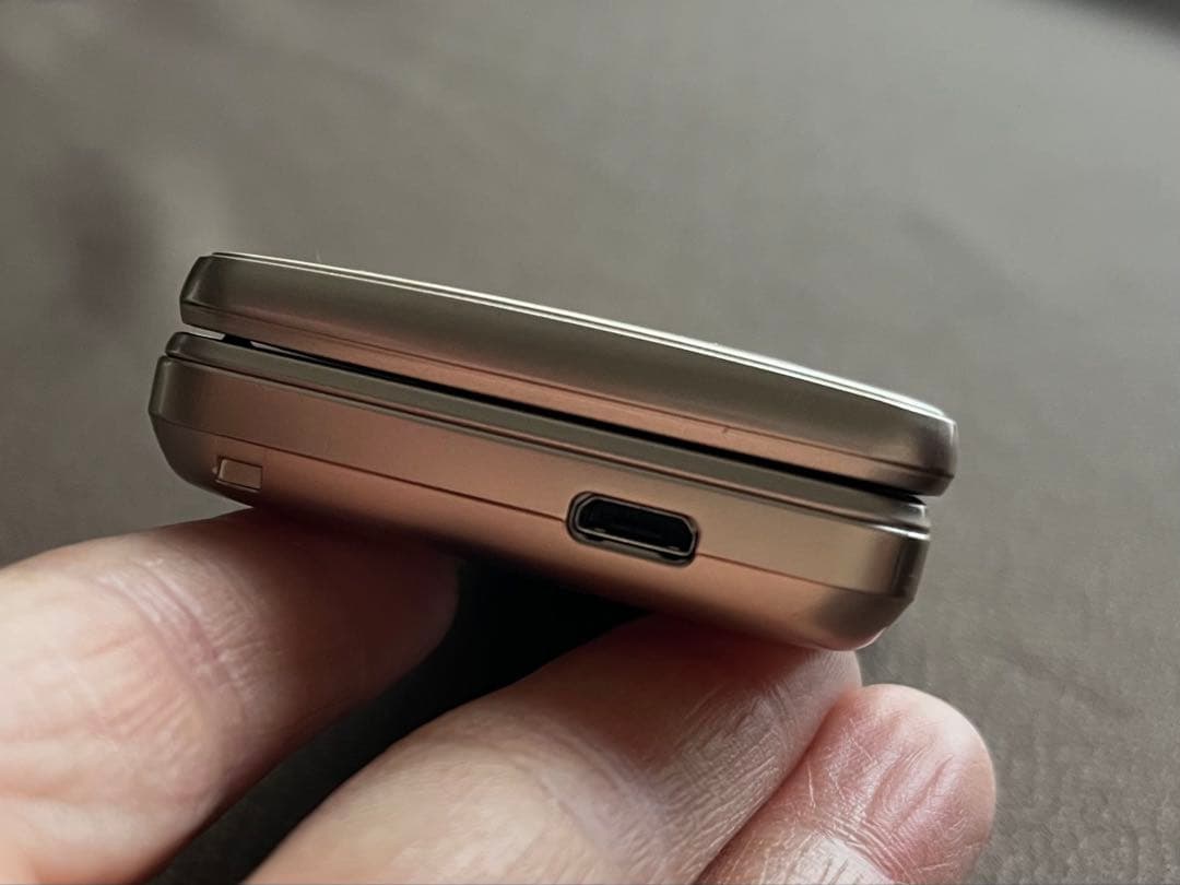 SoftBank かんたん携帯10 SHARP ゴールド