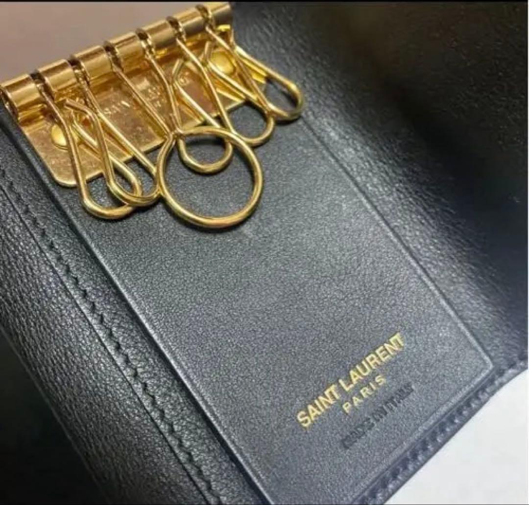 正規品　ほぼ新品　イヴ・サンローラン　キーケース