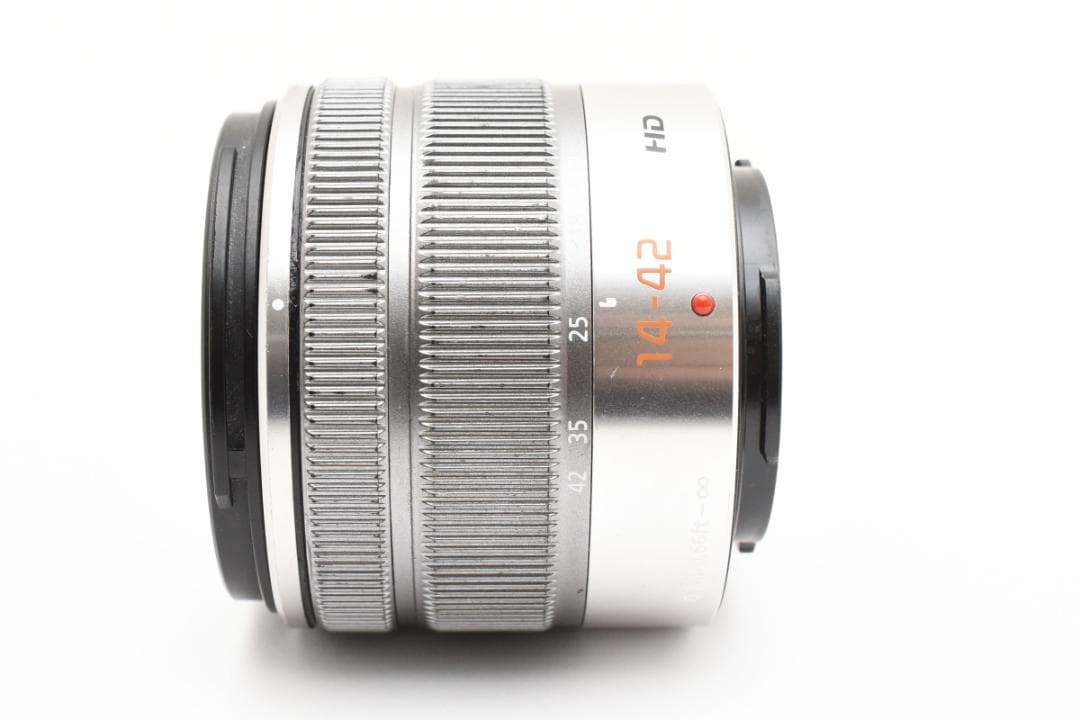 良品　Lumix G VARIO 14-42mm 3.5-5.6 II レンズ
