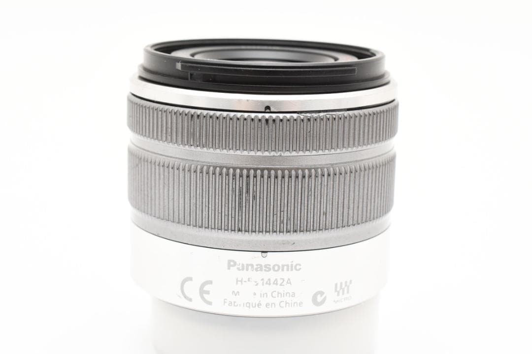 良品　Lumix G VARIO 14-42mm 3.5-5.6 II レンズ