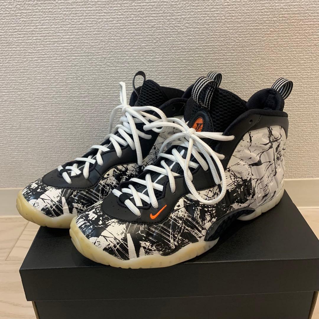 ナイキ エアフォームポジット ワン ブラック/ホワイト トータルオレンジ