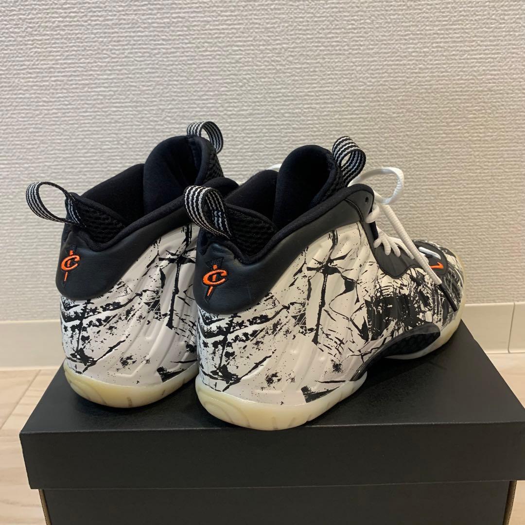 ナイキ エアフォームポジット ワン ブラック/ホワイト トータルオレンジ