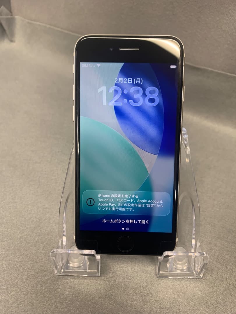 美品　国内版　SIMフリー　iPhone SE第三世代　64GB　スターライト色