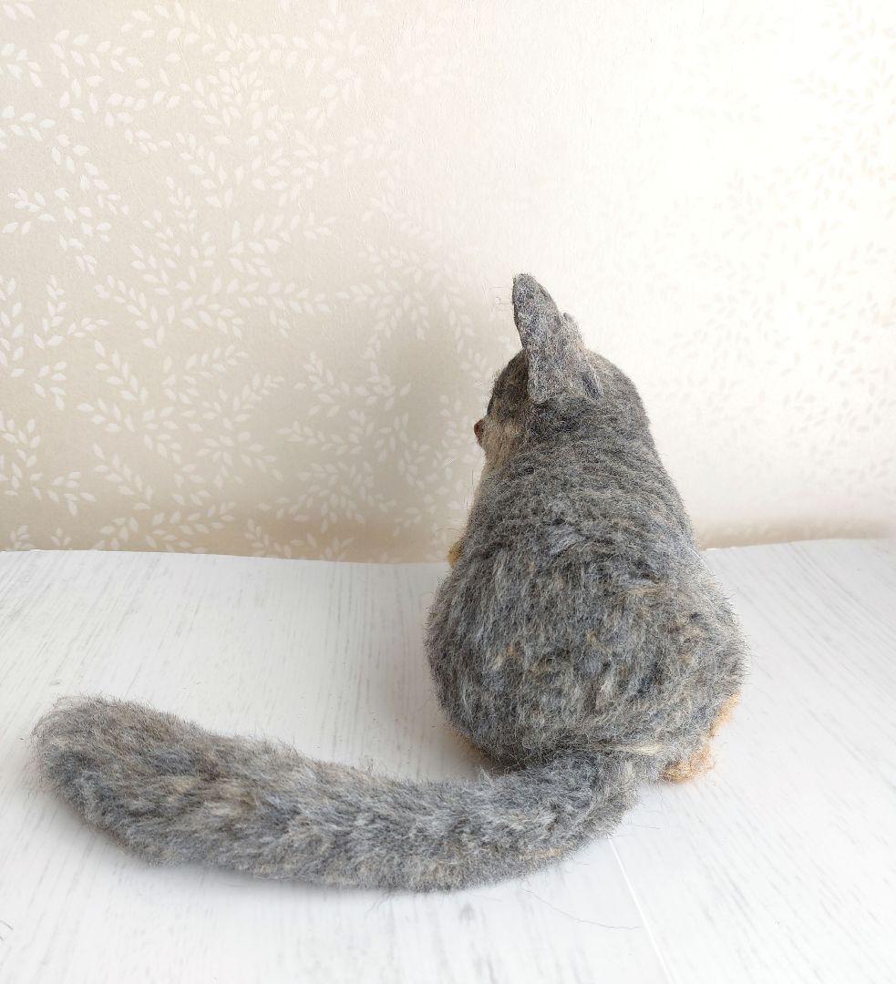 羊毛フェルト　ショウガラゴ