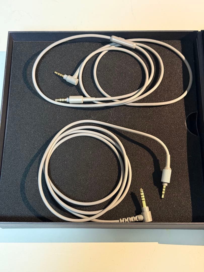 SONY 軽量バランス型ヘッドフォンMDR-1AM2