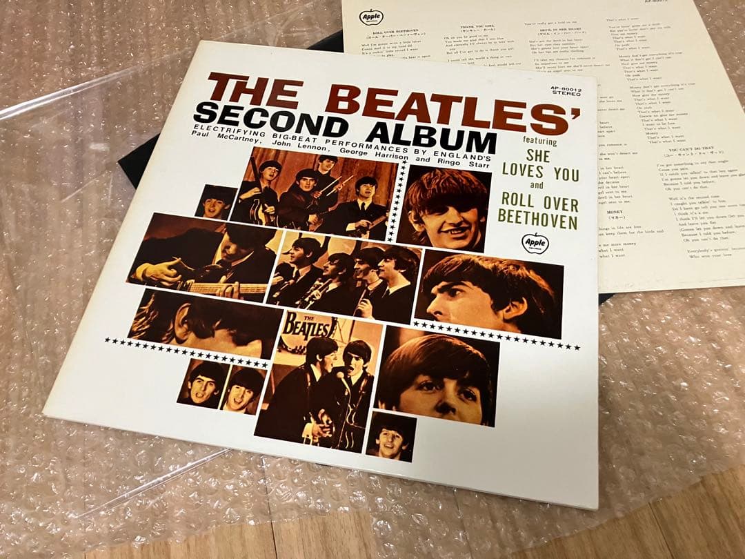 ニアミント赤盤　アップル　ビートルズ　セカンドアルバム