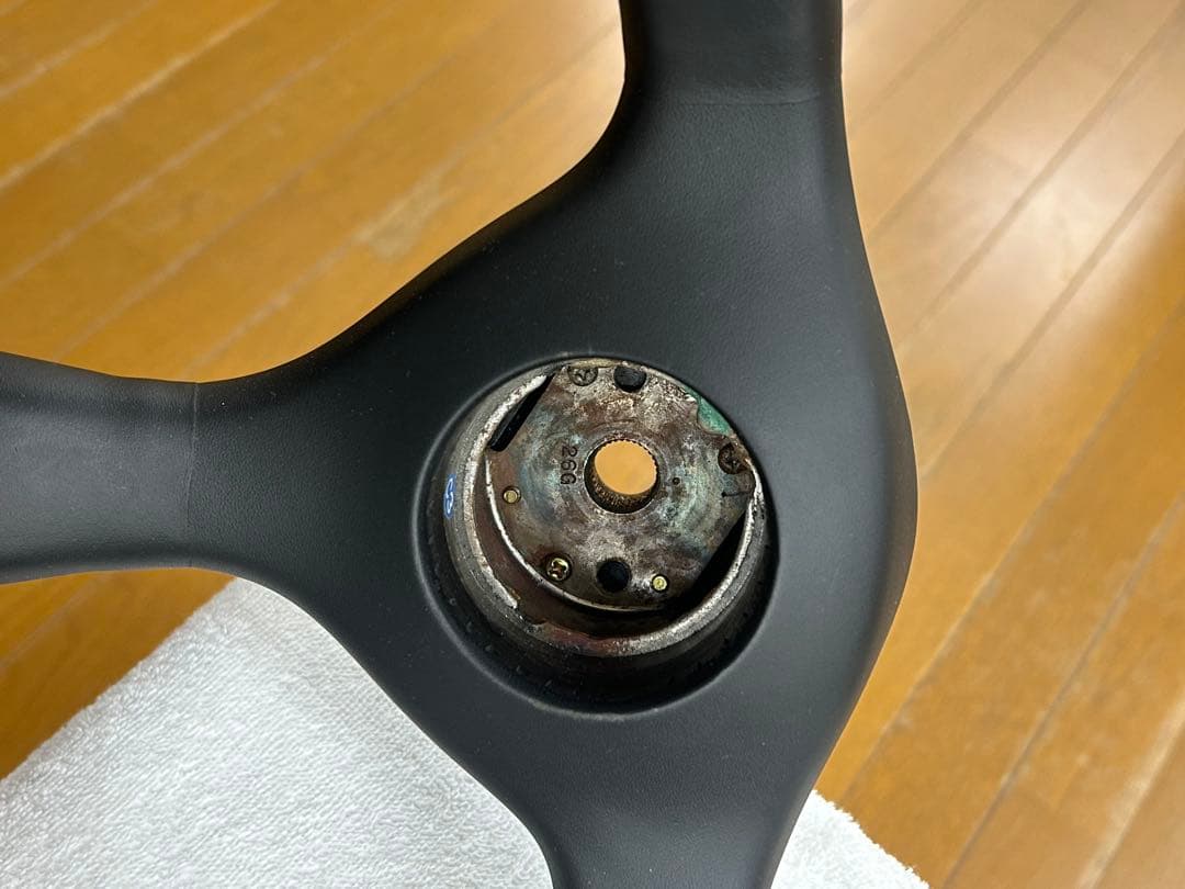 bnr32ステアリング前期