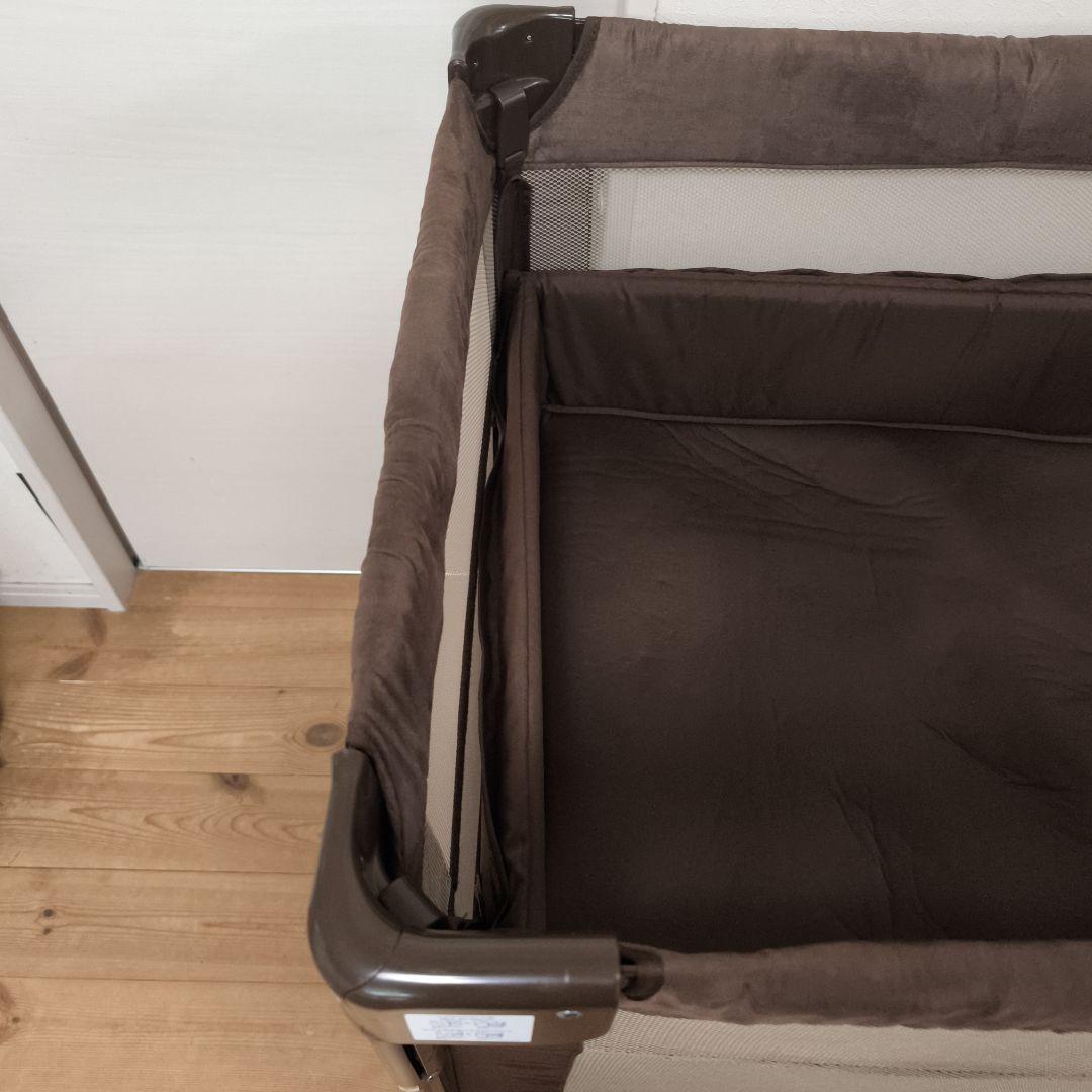 美品【Aprica/アップリカ】ココネルエアープラス ブラウン ベビーベッド