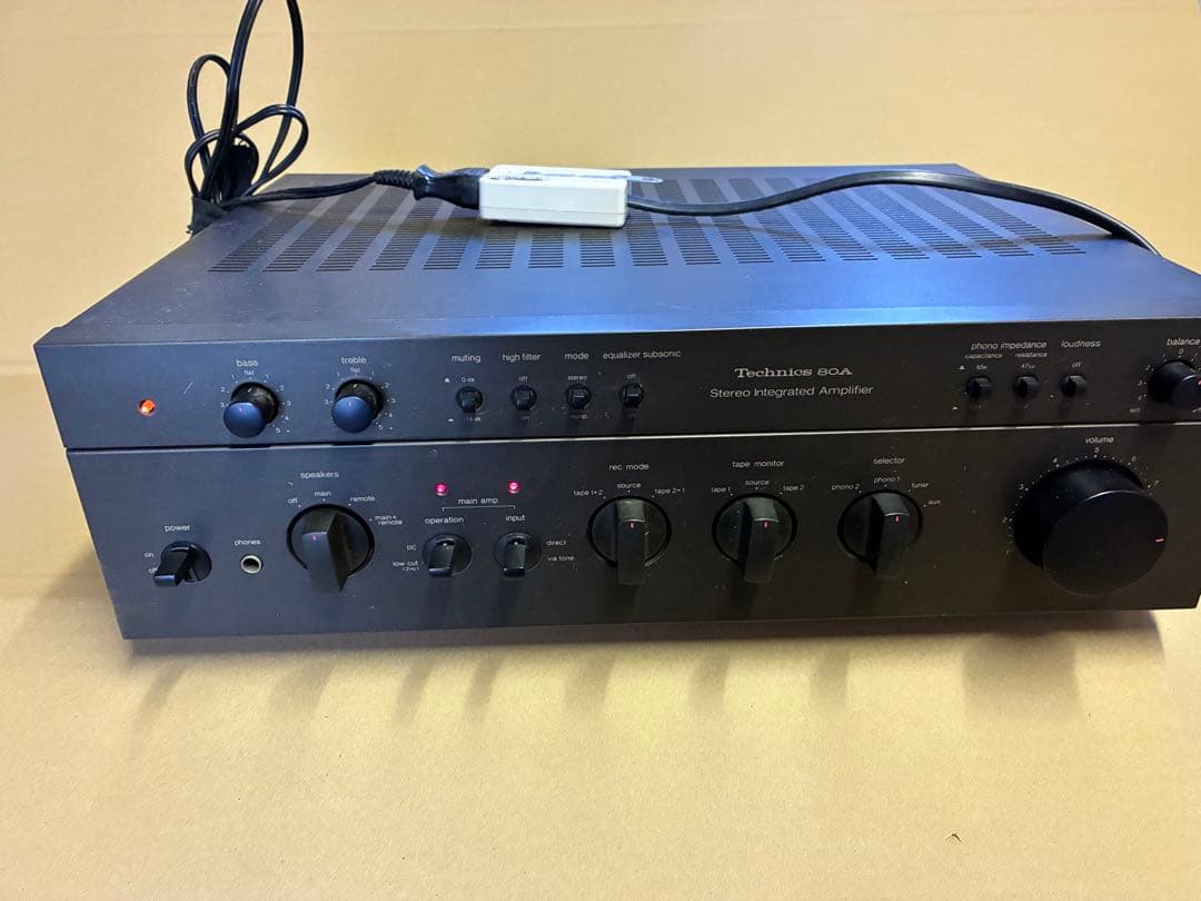 TechnicsプリメインアンプSU-8080 ジャンク