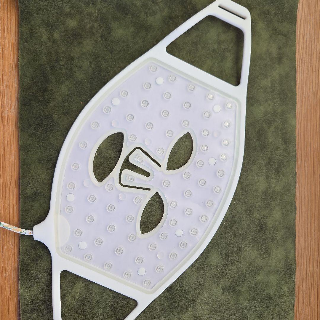 ボディ・フェイスケア SakikoCURRENTBODY LED Light Therapy M