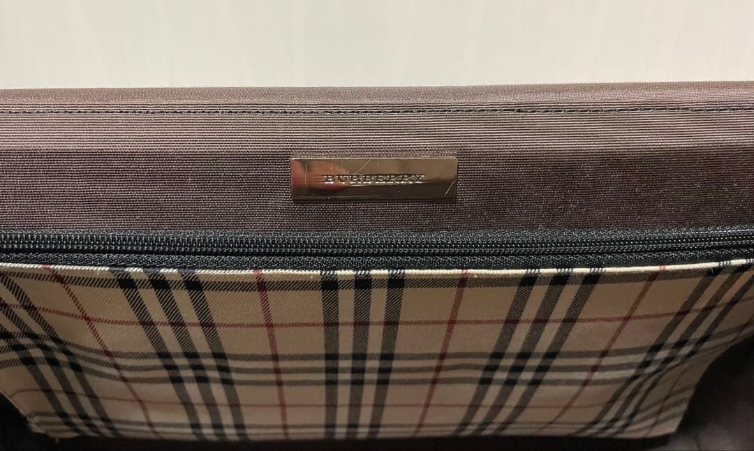 【期間限定値値引！】バーバリー ブラック ハンドバッグ