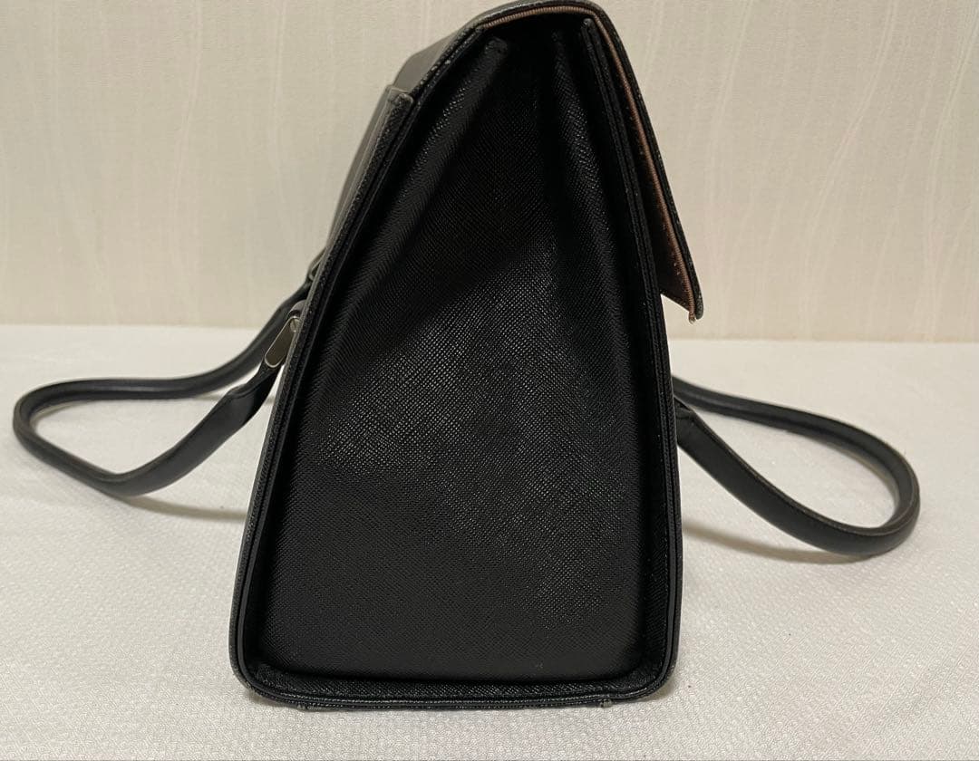 【期間限定値値引！】バーバリー ブラック ハンドバッグ