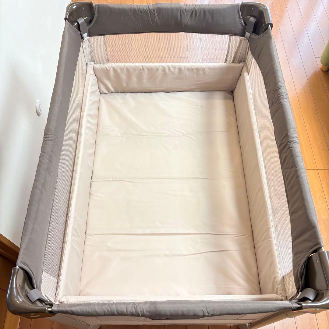 【美品・付属品完備】アップリカ ココネルエアー ベビーベッド ココア