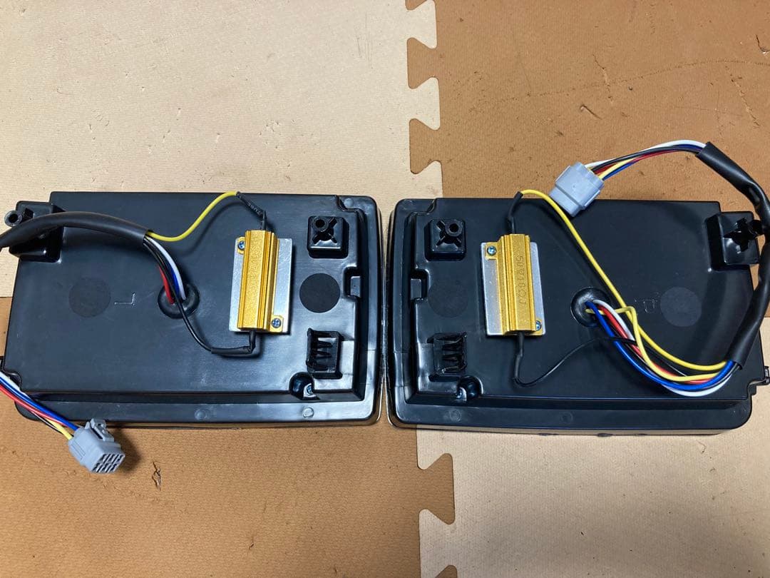 DA64V DA17V エブリィ　ファイバーLEDテール　インナーブラック　左右