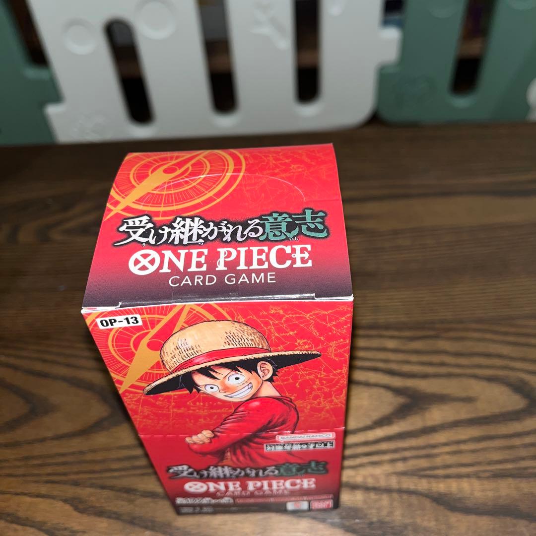 【未開封テープ付き】 ONE PIECEカード 受け継がれる意志1BOX