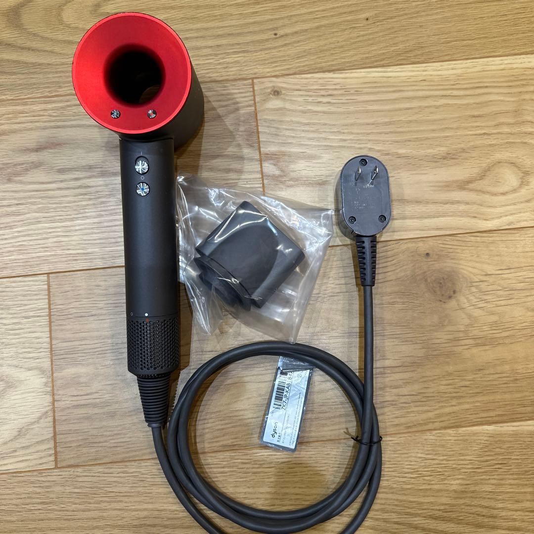 Dyson ヘアドライヤー　HD01