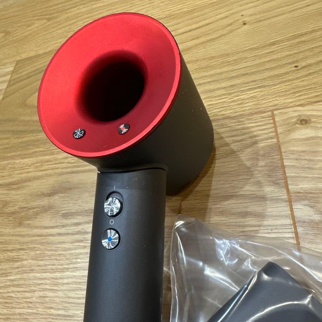 Dyson ヘアドライヤー　HD01