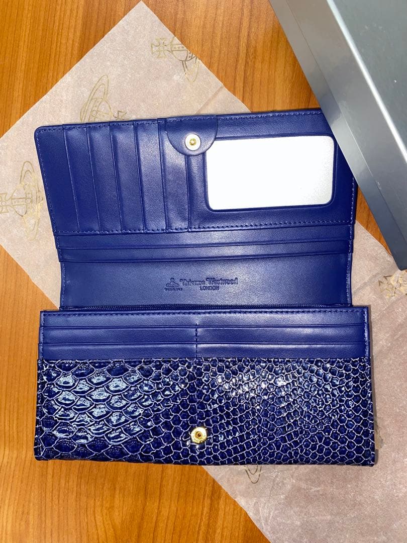 新品未使用品Vivienne ヴィヴィアン・ウエストウッド 長財布 レディ