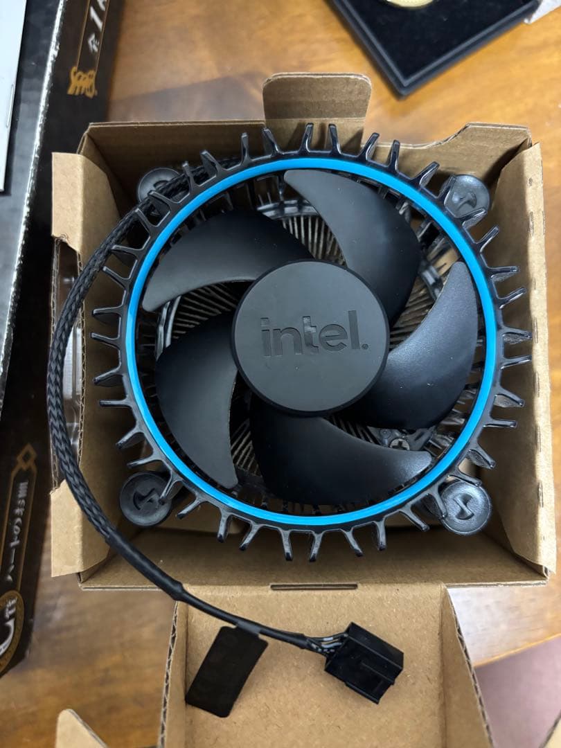 Intel i3-12100 CPUクーラー