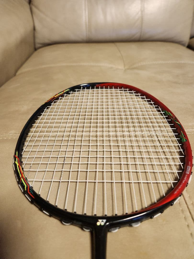 【値引】アストロクス88D 4uG5 初代　YONEXバドミントンラケット