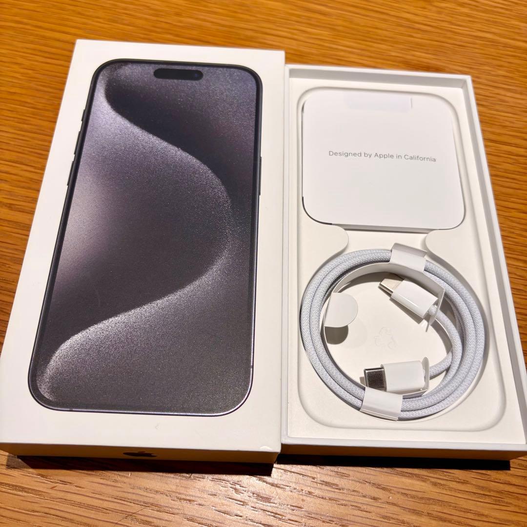 【美品】iPhone15pro 128GB SIMフリー ブラックチタニウム