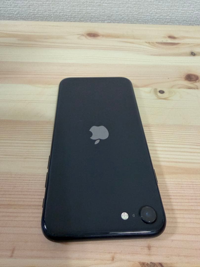 iPhone SE2 ブラック 128GB SIMフリー　バッテリー新品