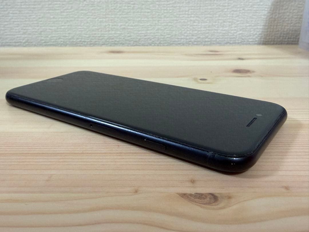 iPhone SE2 ブラック 128GB SIMフリー　バッテリー新品