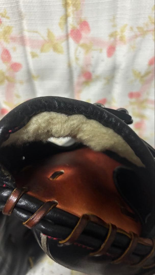 黒色 キャッチャーミット　ハタケヤマ