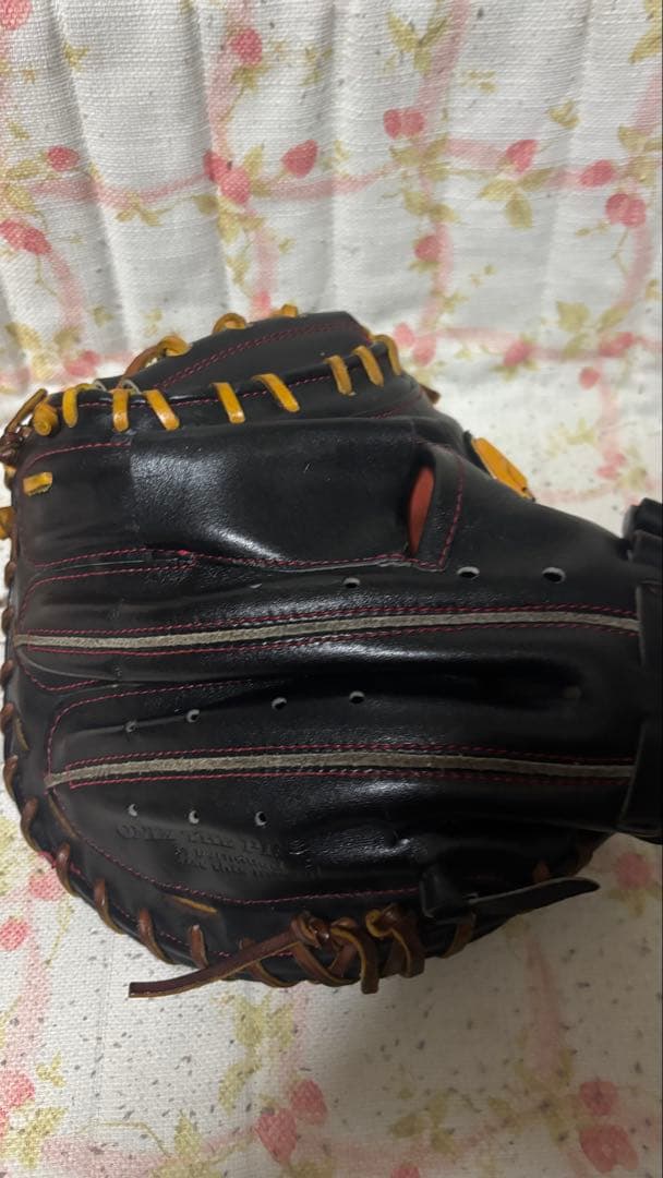 黒色 キャッチャーミット　ハタケヤマ