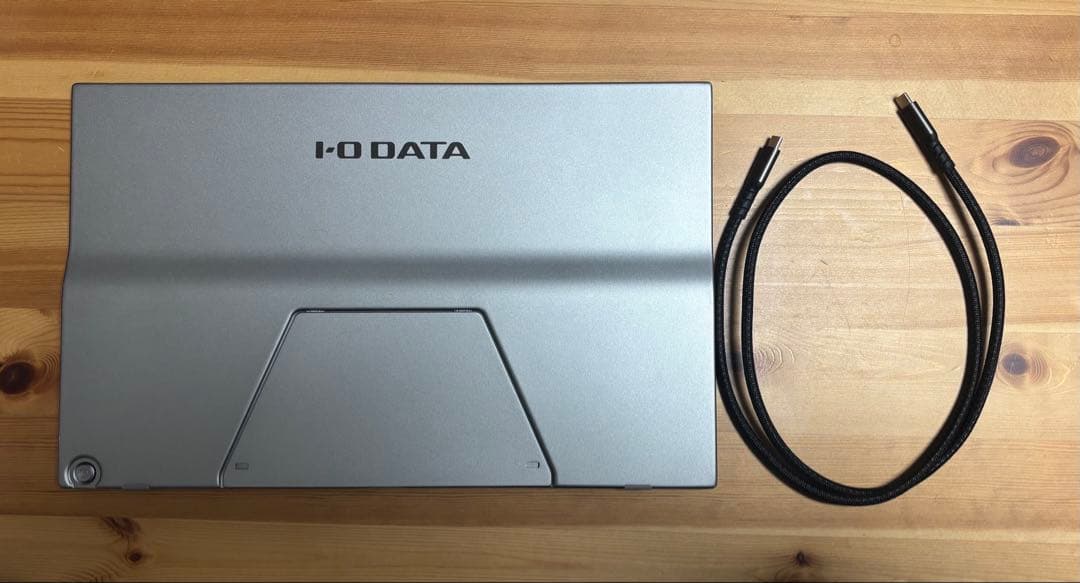 I-O DATA のモバイルモニター「LCD-CF161XDB-M（シルバー）」