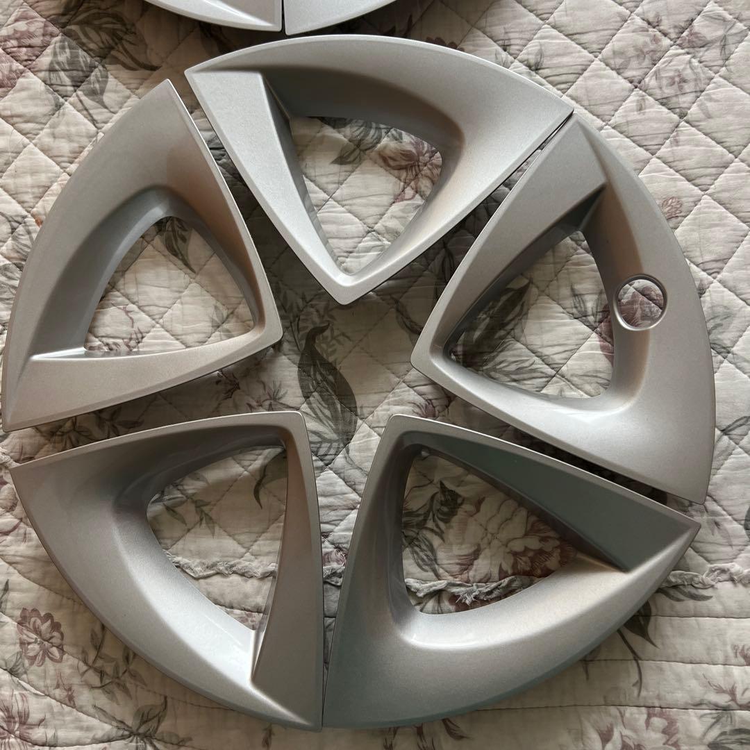 50 プリウス　ホイールアクセントピース　ホイールキャップ