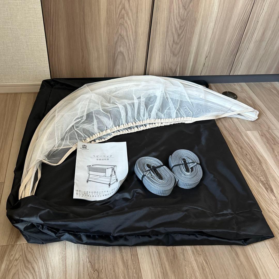 ベビーベッド メッシュサイド ベージュ、エスメラルダベビー枕、防水シーツ