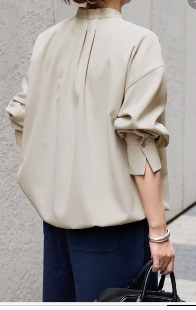 美品JOURNAL STANDARD ウーリッシュツイルタックボリュームシャツ