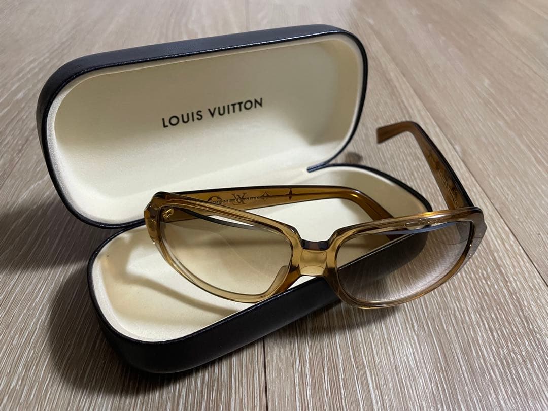 Louis Vuitton アセテートサングラス ケース付き