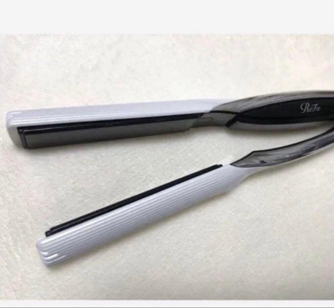 リファ　リニューアル版 ストレートアイロン ホワイト　新品