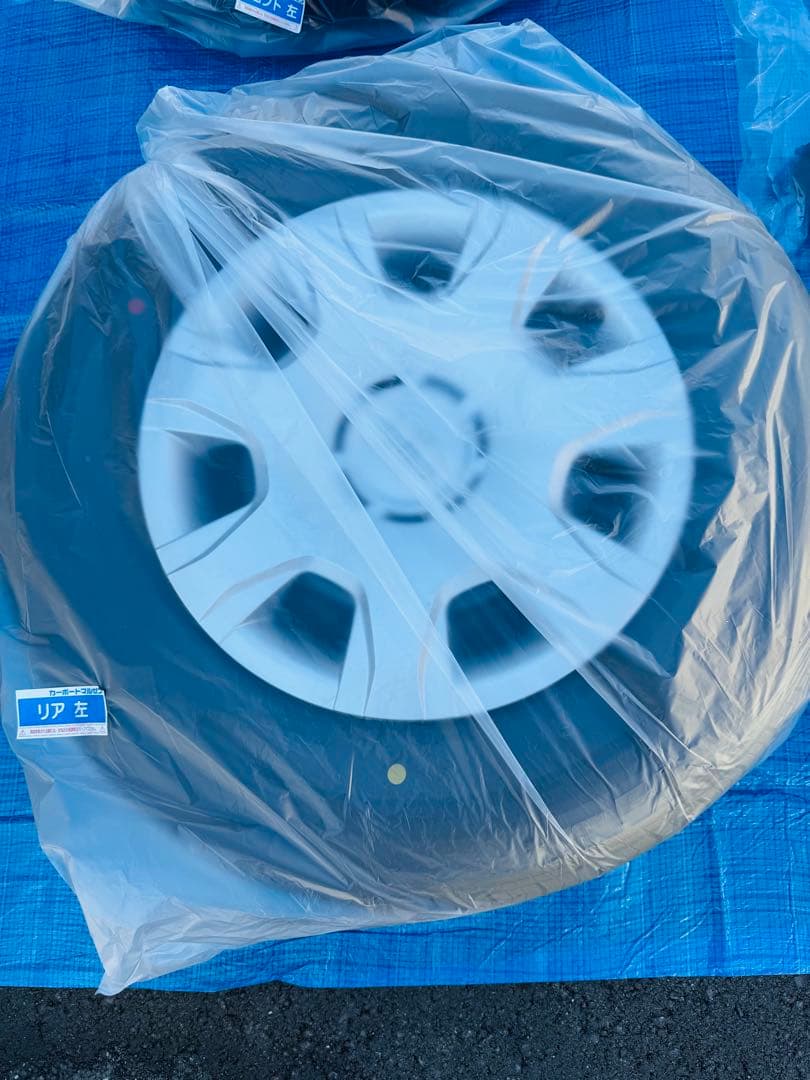 25年12月納車ハイエース200系8型　純正タイヤホイールセット