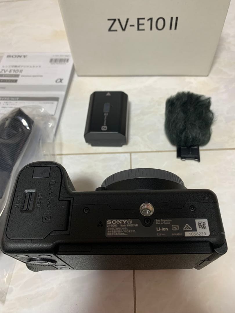 【極美品】ZV- E10 lI 本体　　（97）