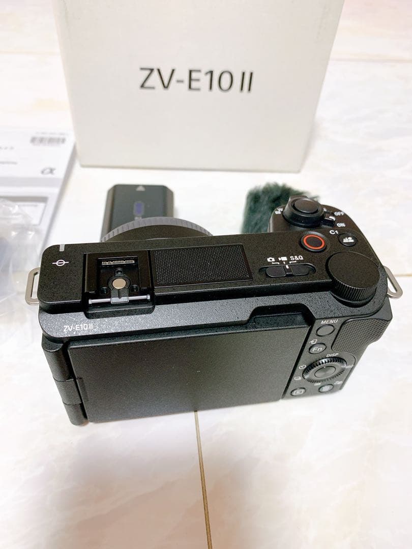 【極美品】ZV- E10 lI 本体　　（97）