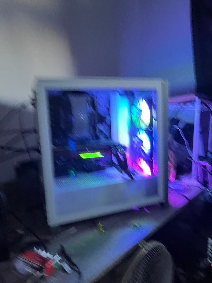 ゲーミングPCRTX2080搭載ホワイトミドルタワーケース RGBファン搭載