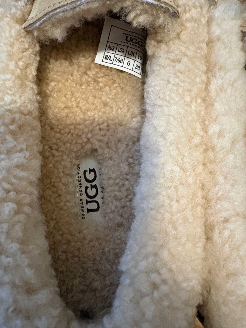 新品⭐︎未使用アグUGG ローファー 24.5cmロゴ入り38サイズ