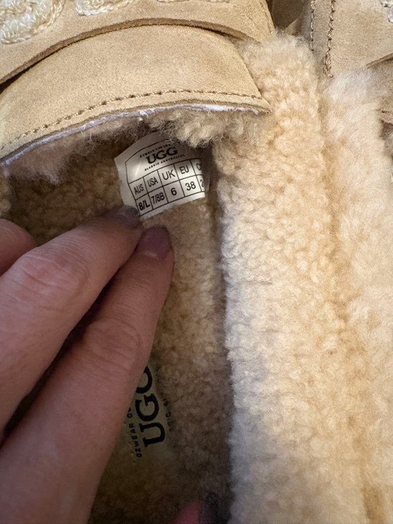 新品⭐︎未使用アグUGG ローファー 24.5cmロゴ入り38サイズ