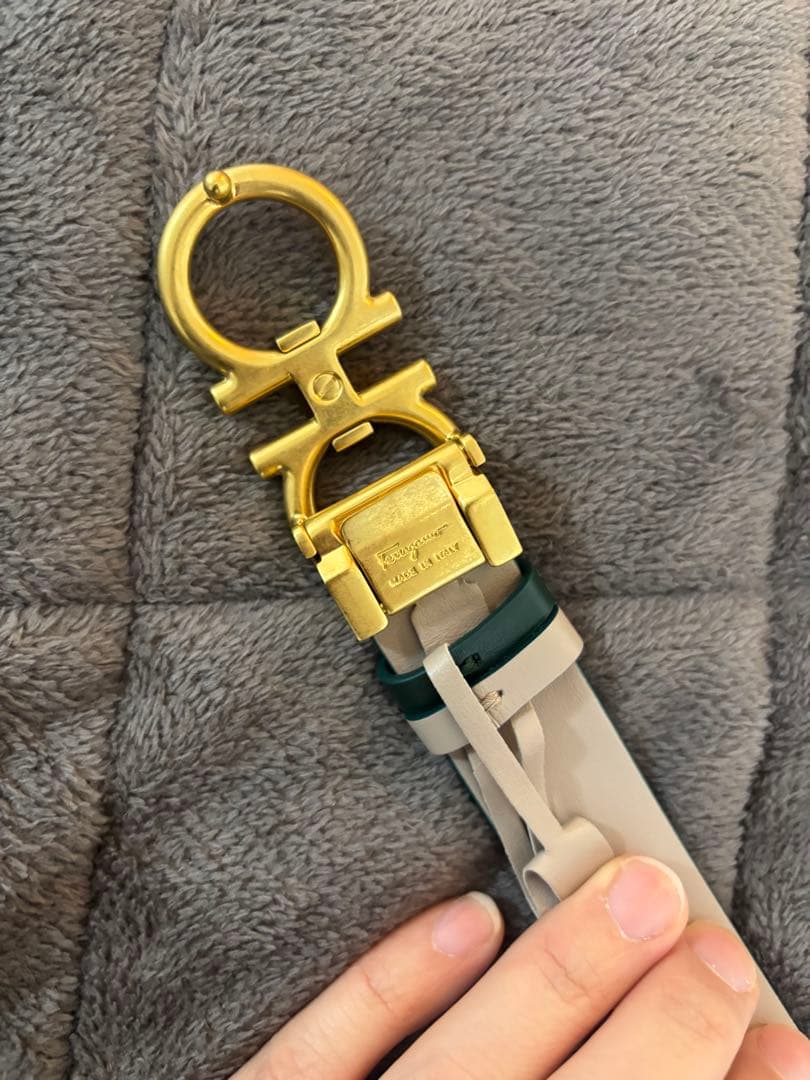 フェラガモ　リバーシブルベルト