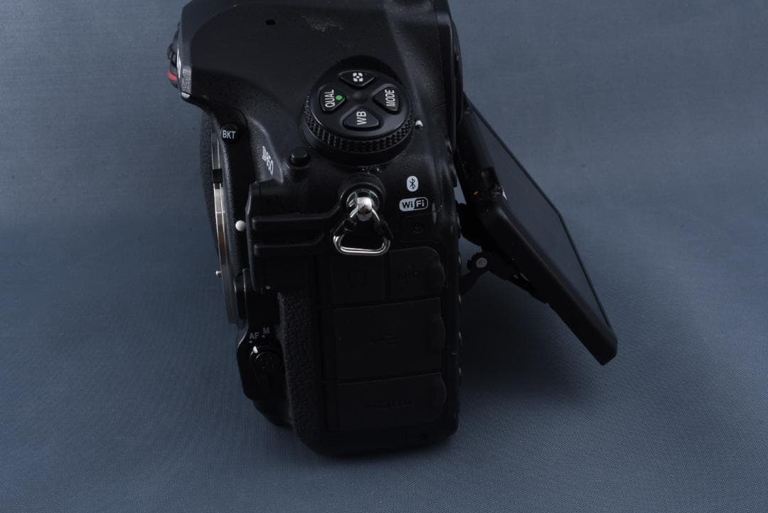 Nikon D850 動作良好 純正含むバッテリー4個 SD付属 ニコン