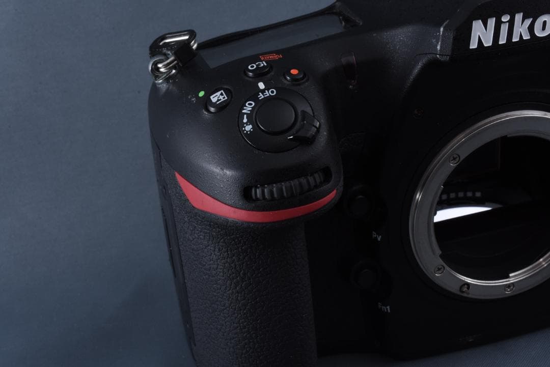 Nikon D850 動作良好 純正含むバッテリー4個 SD付属 ニコン