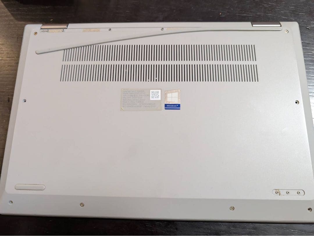 ジャンク　ひび割れあり Ryzen 3 4300u Radeon graphic