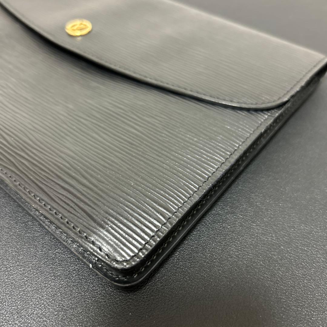 ルイヴィトン　ブラックレザー クラッチバッグ