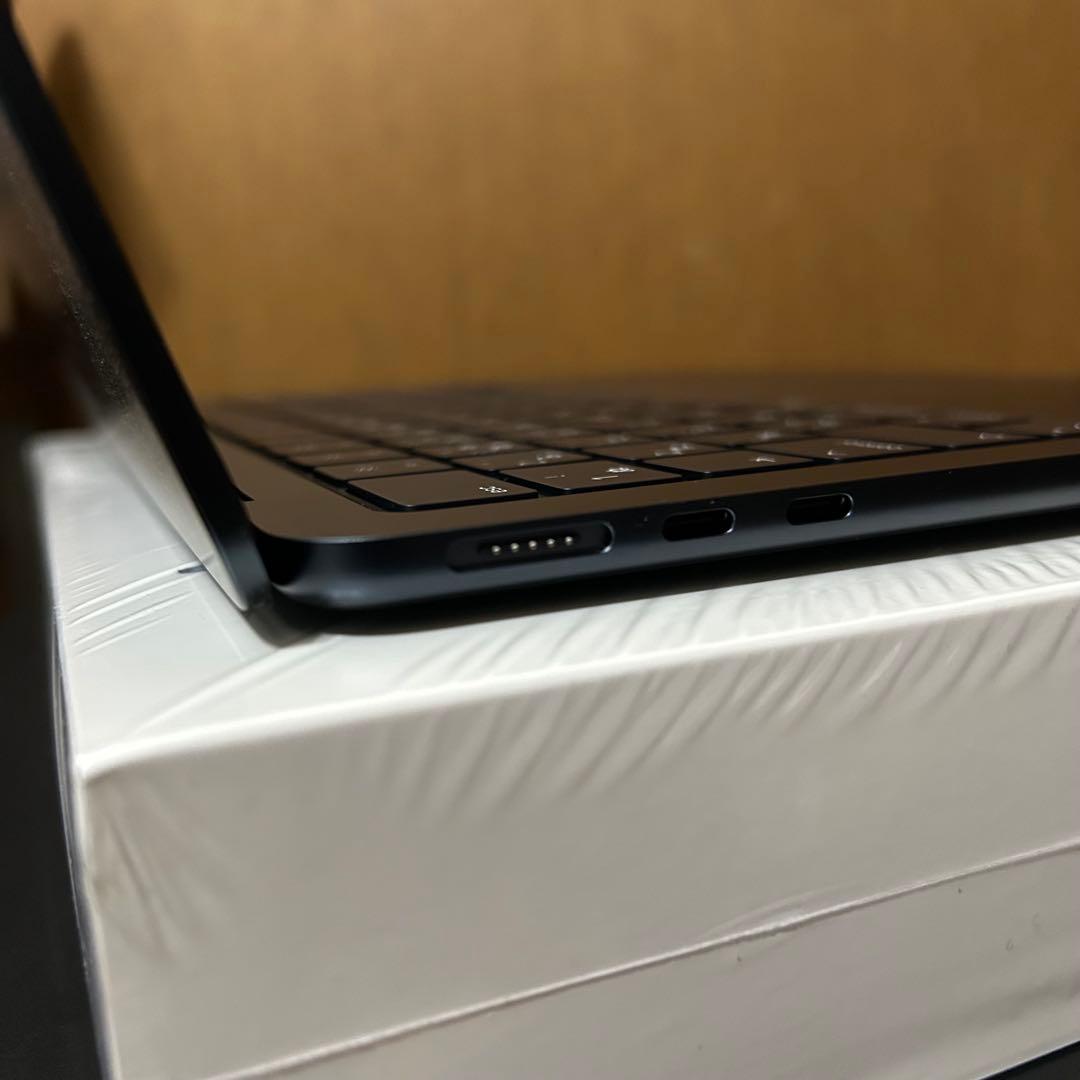 美品　MacBook Air MLY33J/A 256GB M2 2022年