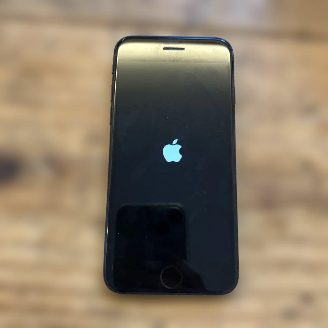 Apple iPhone se第二世代ブラック 本体64GB