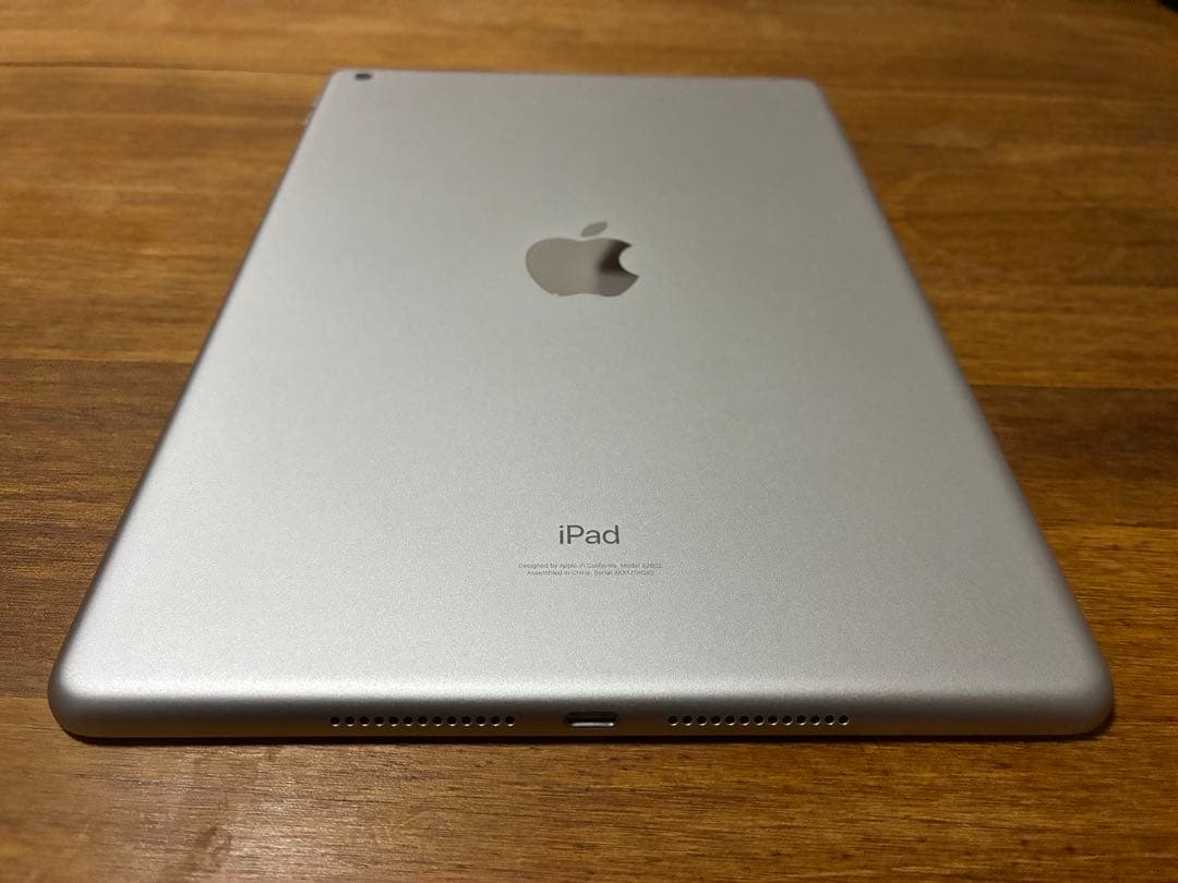iPad 第9世代　シルバー 本体 + スマートカバー + タッチペン